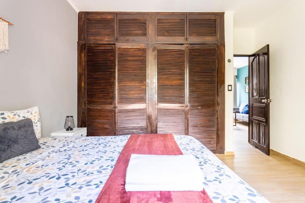 Apartamento 3 Bedroom In Quiet Residential Area *